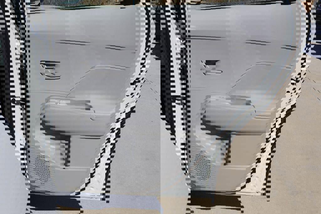 New 2026 Hyundai Kona SE image 14