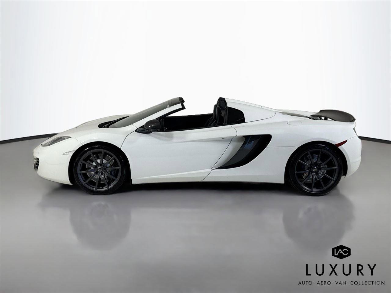 Used 2014 McLaren MP4-12C Spider RWD image 9