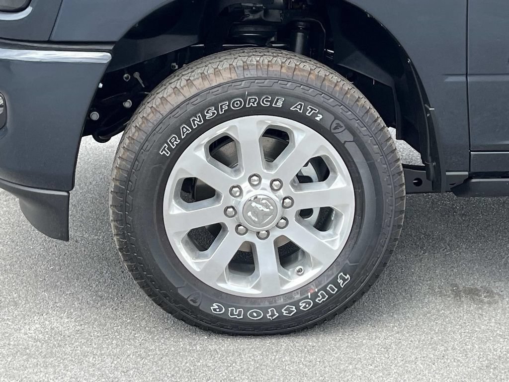New 2026 RAM 2500 Laramie AWD/4WD image 11