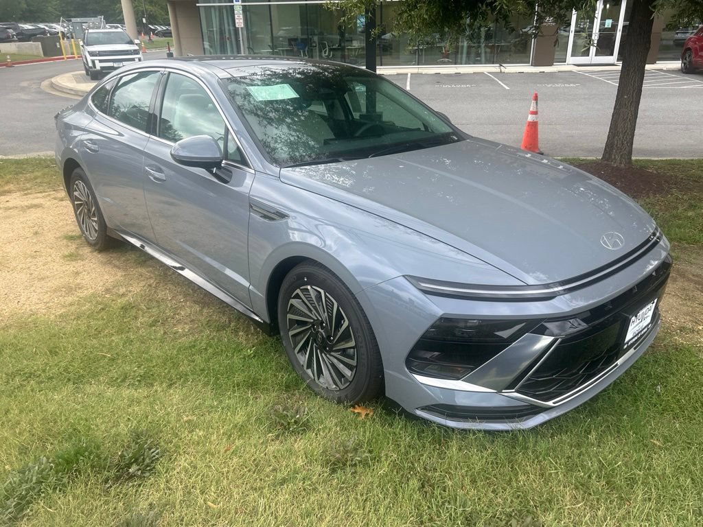 New 2026 Hyundai Sonata SEL FWD image 2