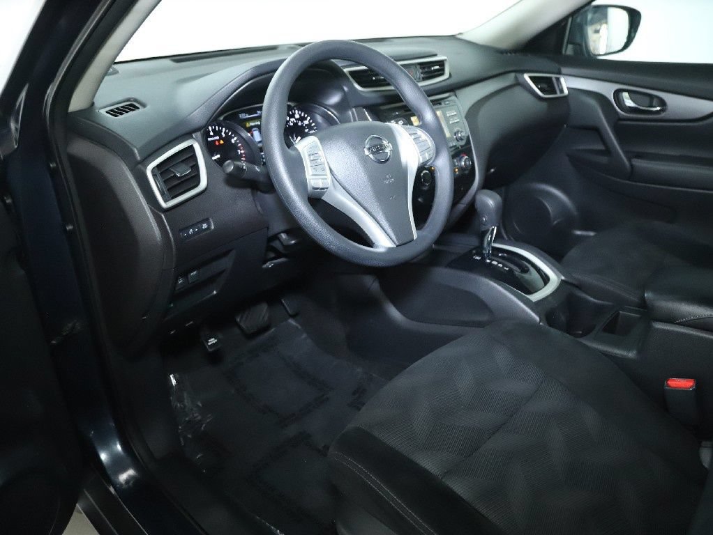 Used 2016 Nissan Rogue S FWD image 18