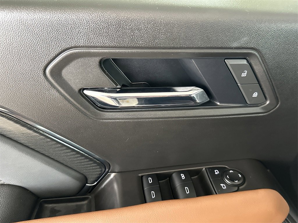 Used 2025 GMC Canyon AT4 image 11