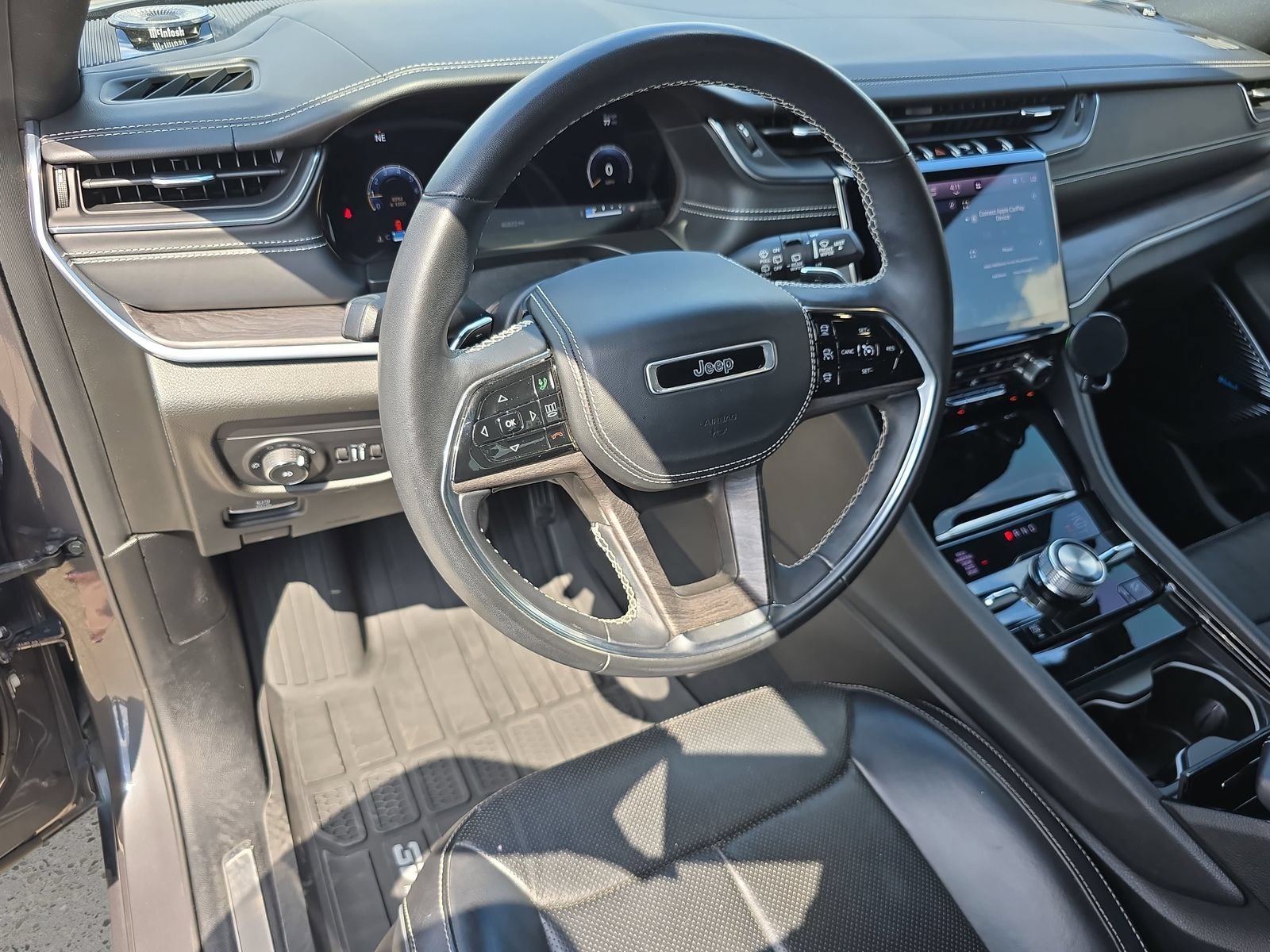 Used 2021 Jeep Grand Cherokee L Overland AWD/4WD image 16