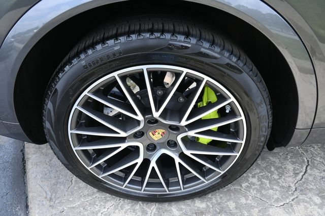 Used 2021 Porsche Cayenne Turbo S AWD/4WD image 12