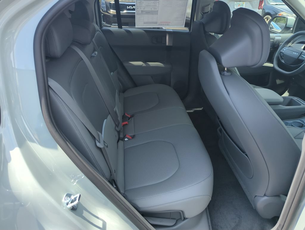 New 2027 Kia EV3 Wind FWD image 31