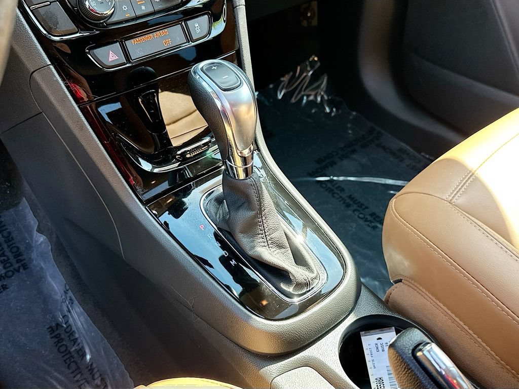 Used 2018 Buick Encore Essence AWD/4WD image 19