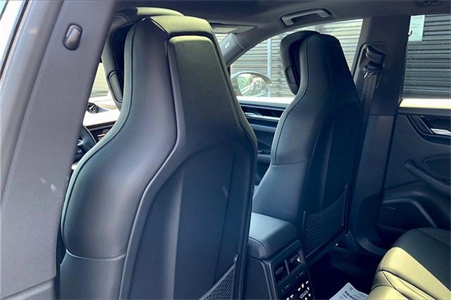 Used 2025 Porsche Macan Electric image 26