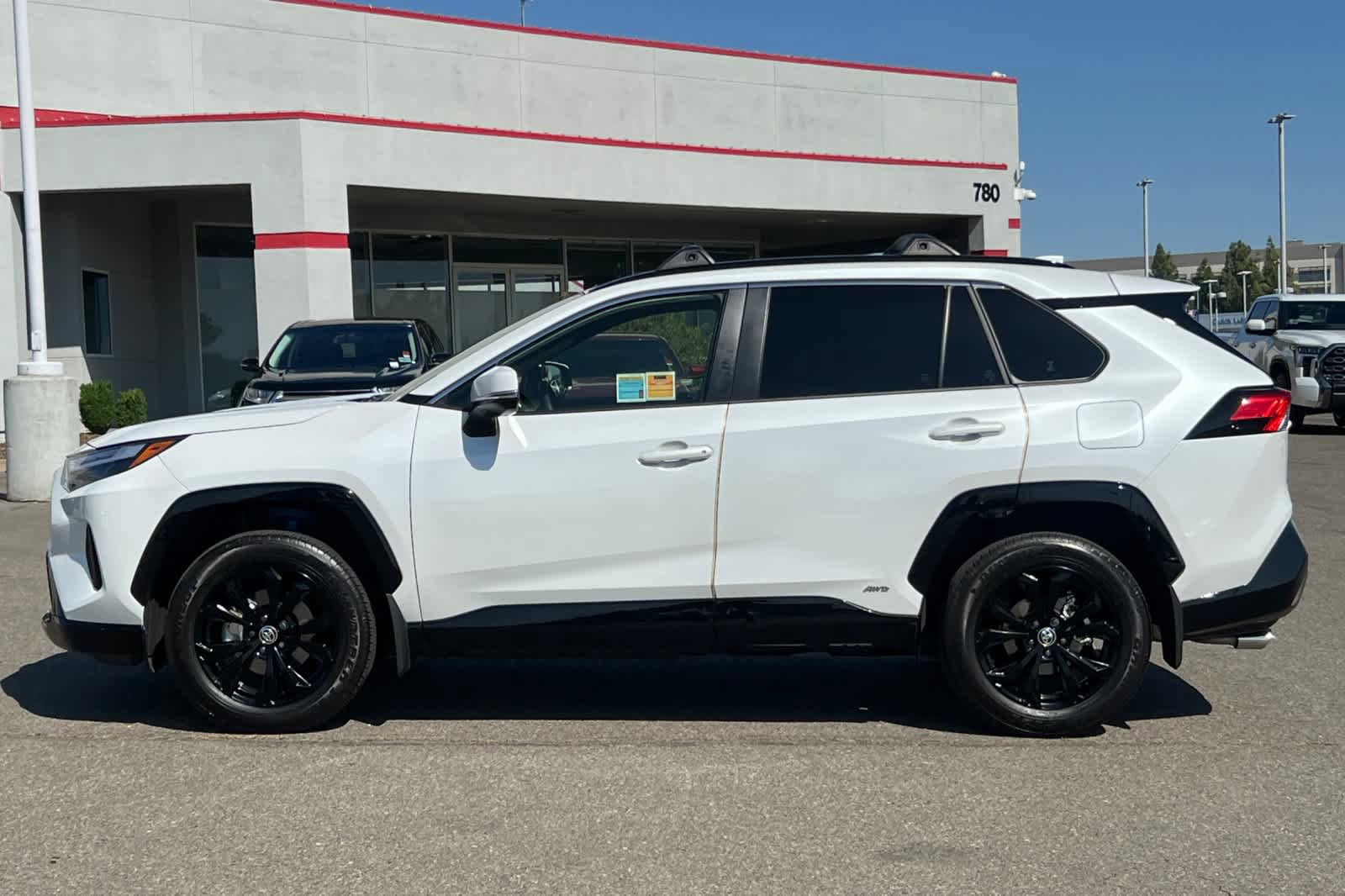 Certified 2025 Toyota RAV4 SE w/ Convenience Package AWD/4WD image 9