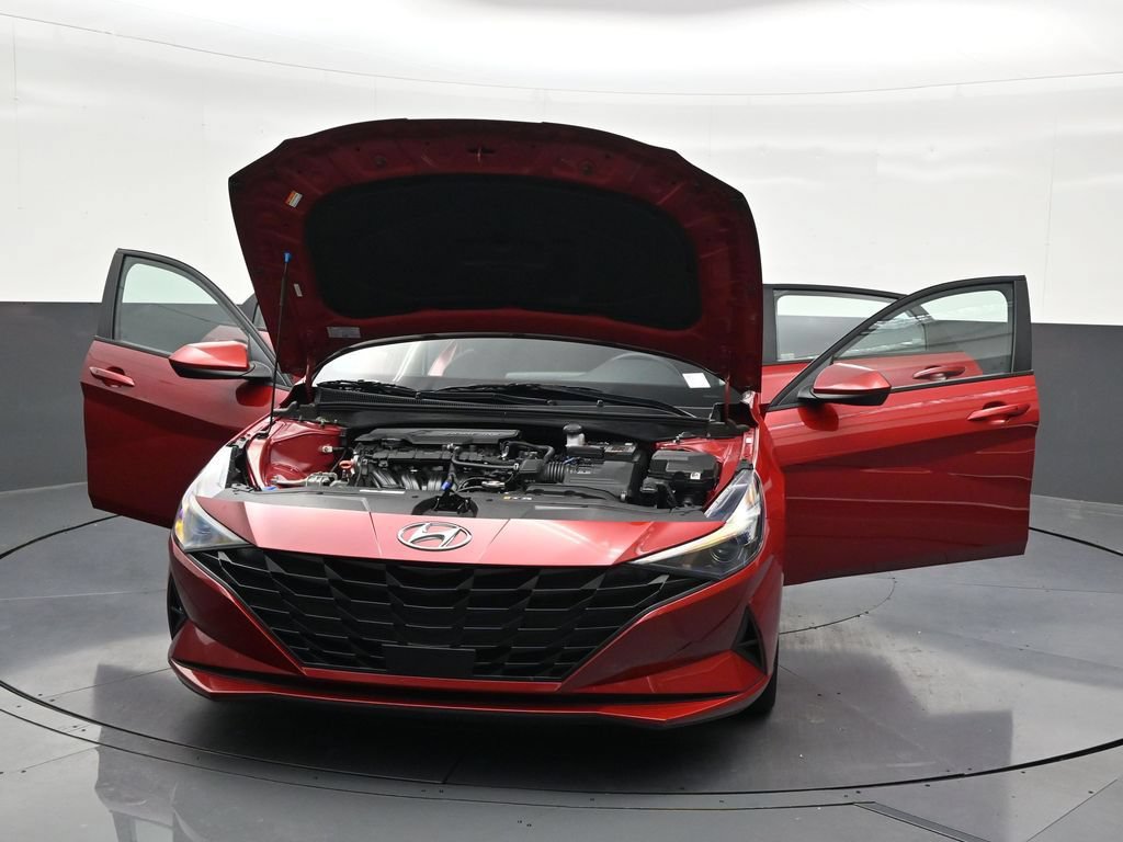Used 2023 Hyundai Elantra SEL w/ Convenience Package FWD image 39