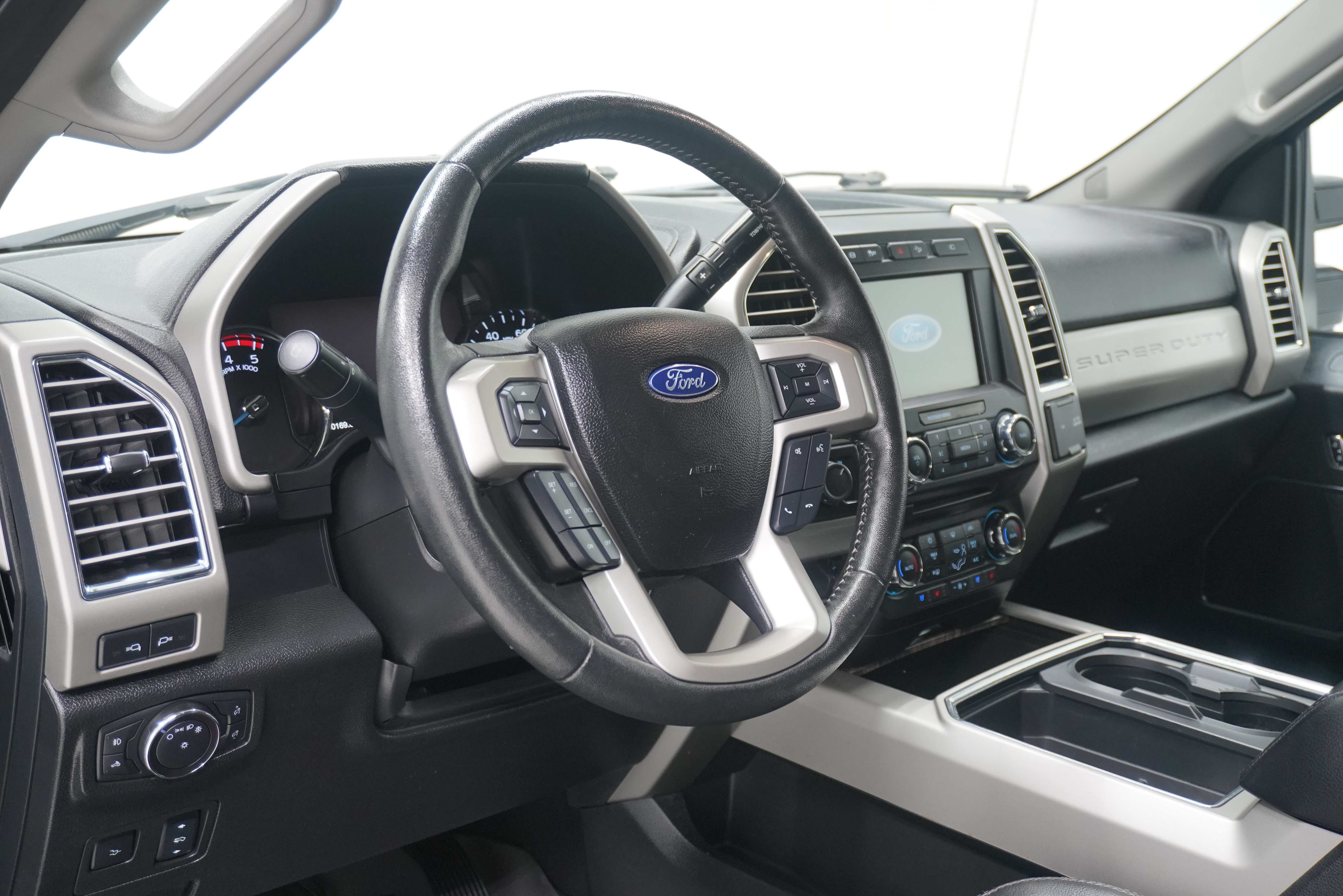 Used 2017 Ford F250 Lariat w/ Lariat Ultimate Package AWD/4WD image 10