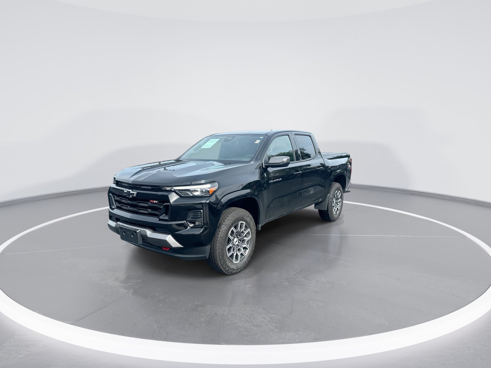 Used 2025 Chevrolet Colorado Z71 AWD/4WD image 5