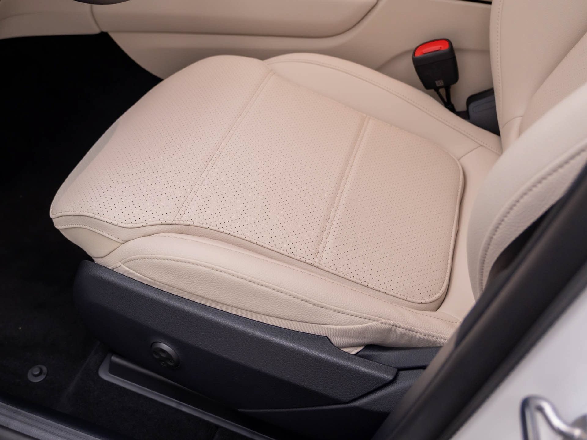 New 2027 Mercedes-Benz GLC 300 4MATIC image 17