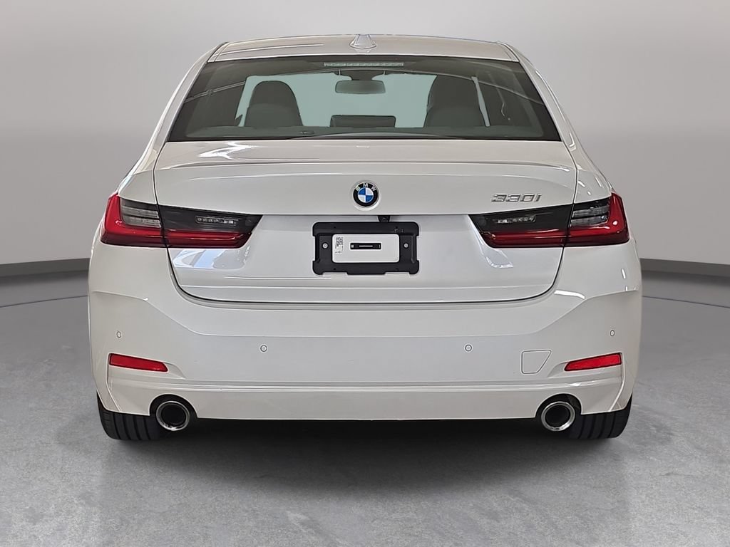 Certified 2023 BMW 330i Sedan w/ Driving Assistance Package RWD image 8