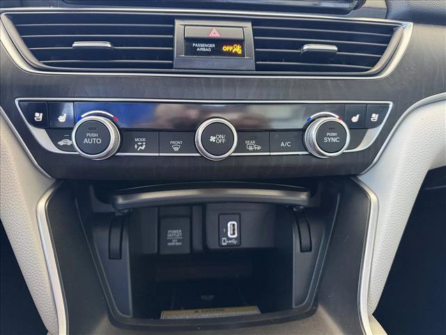 Used 2018 Honda Accord Touring image 19