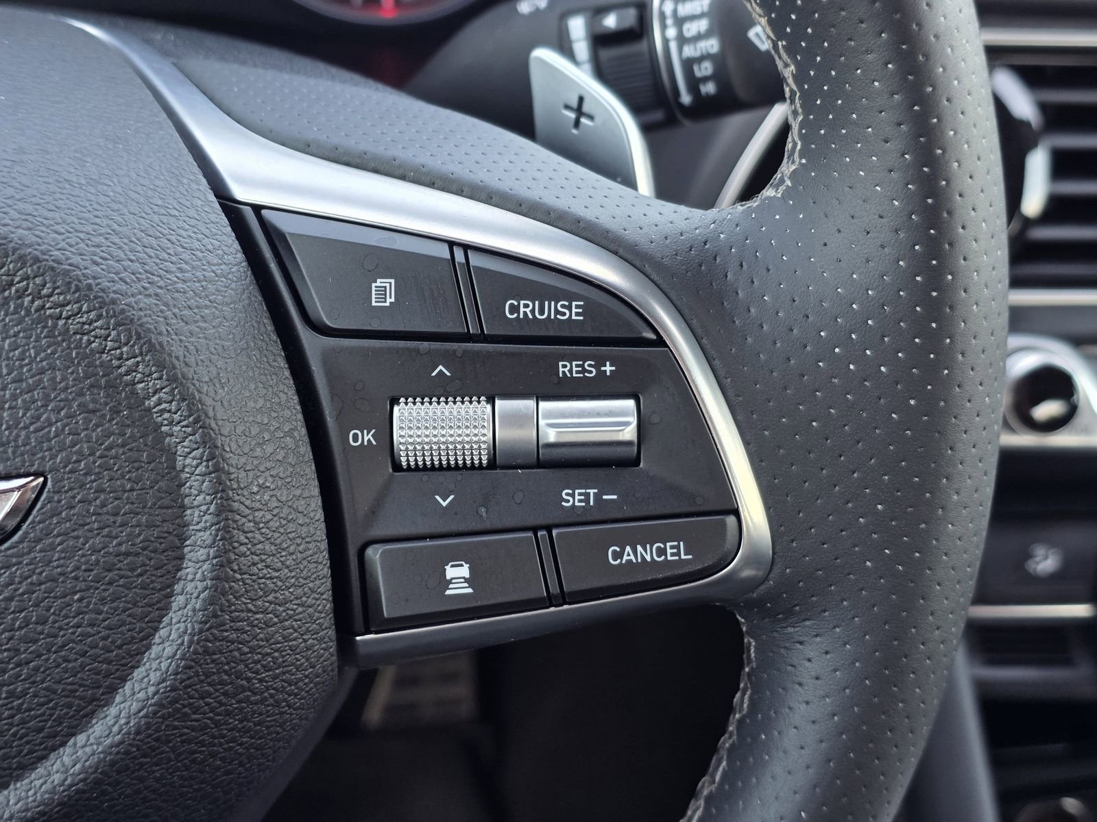 Used 2019 Genesis G70 3.3T Advanced w/ Sport Package image 28