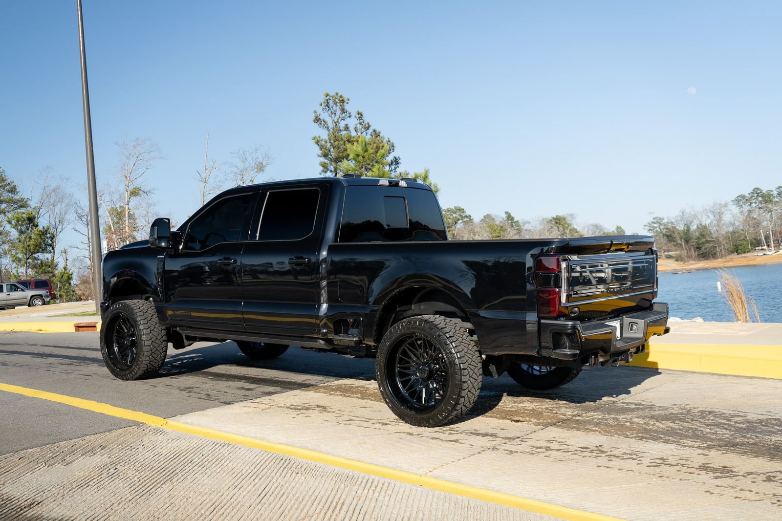 Used 2025 Ford F250 Platinum w/ Platinum Plus Package image 21