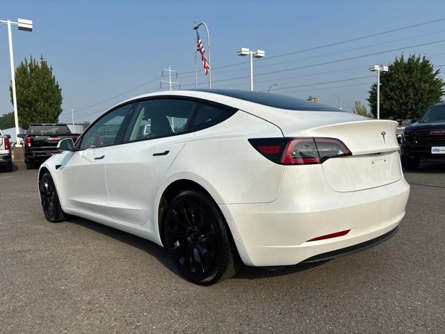 Used 2021 Tesla Model 3 Standard Range Plus RWD image 3