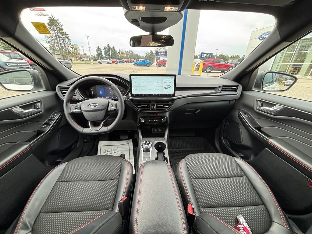 Used 2025 Ford Escape ST-Line w/ Tech Pack #1 AWD/4WD image 22