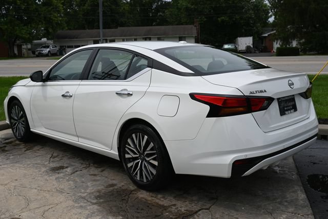 Used 2025 Nissan Altima 2.5 SV FWD image 7