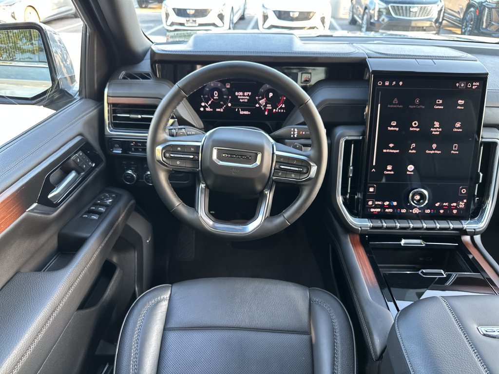 Used 2025 GMC Yukon XL Denali AWD/4WD image 26