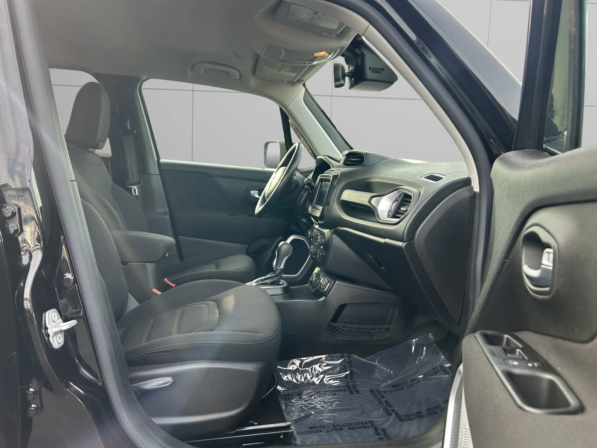 Used 2021 Jeep Renegade Latitude w/ Convenience Group image 13