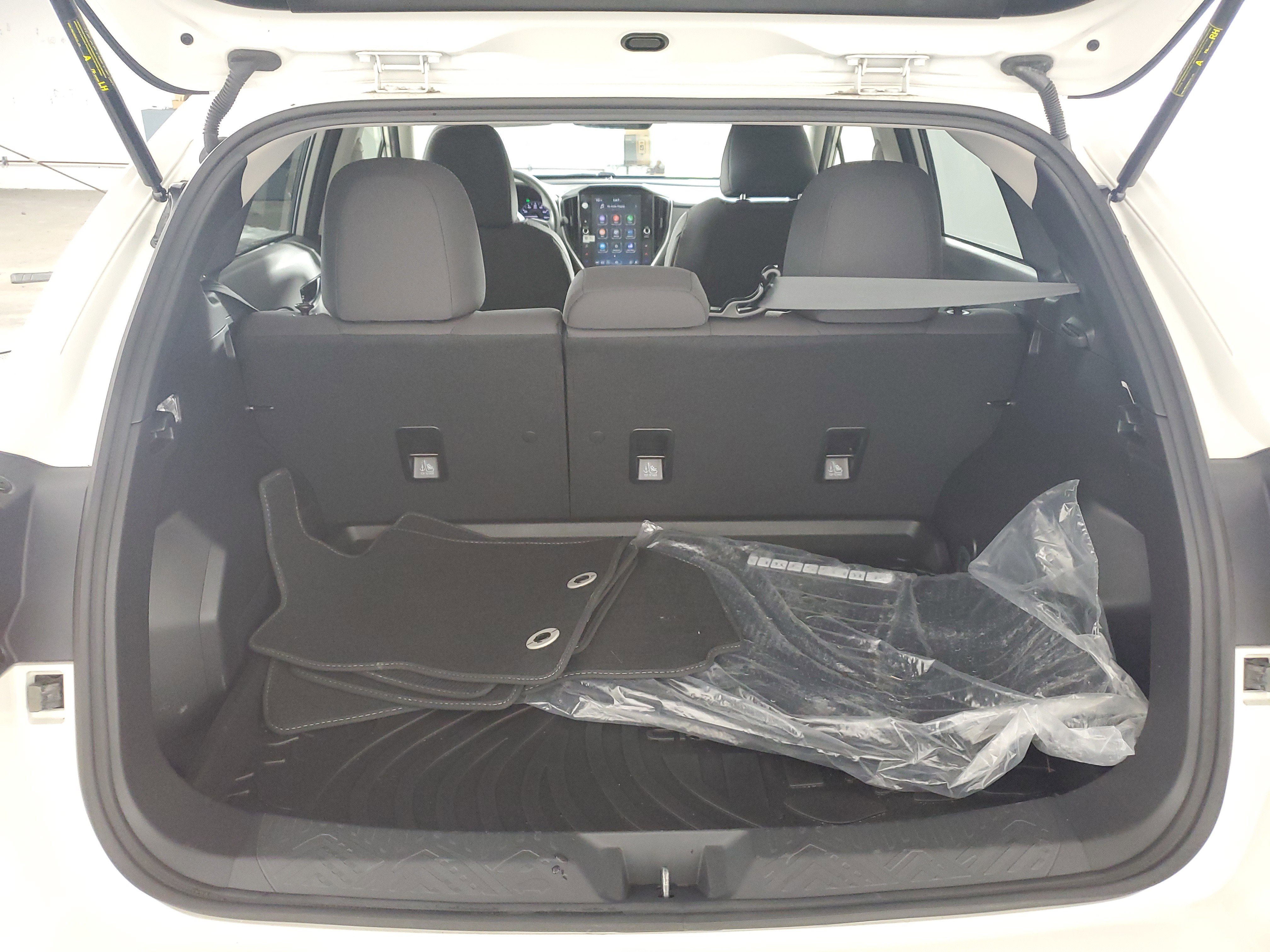 Used 2025 Subaru Crosstrek 2.5i Premium image 34