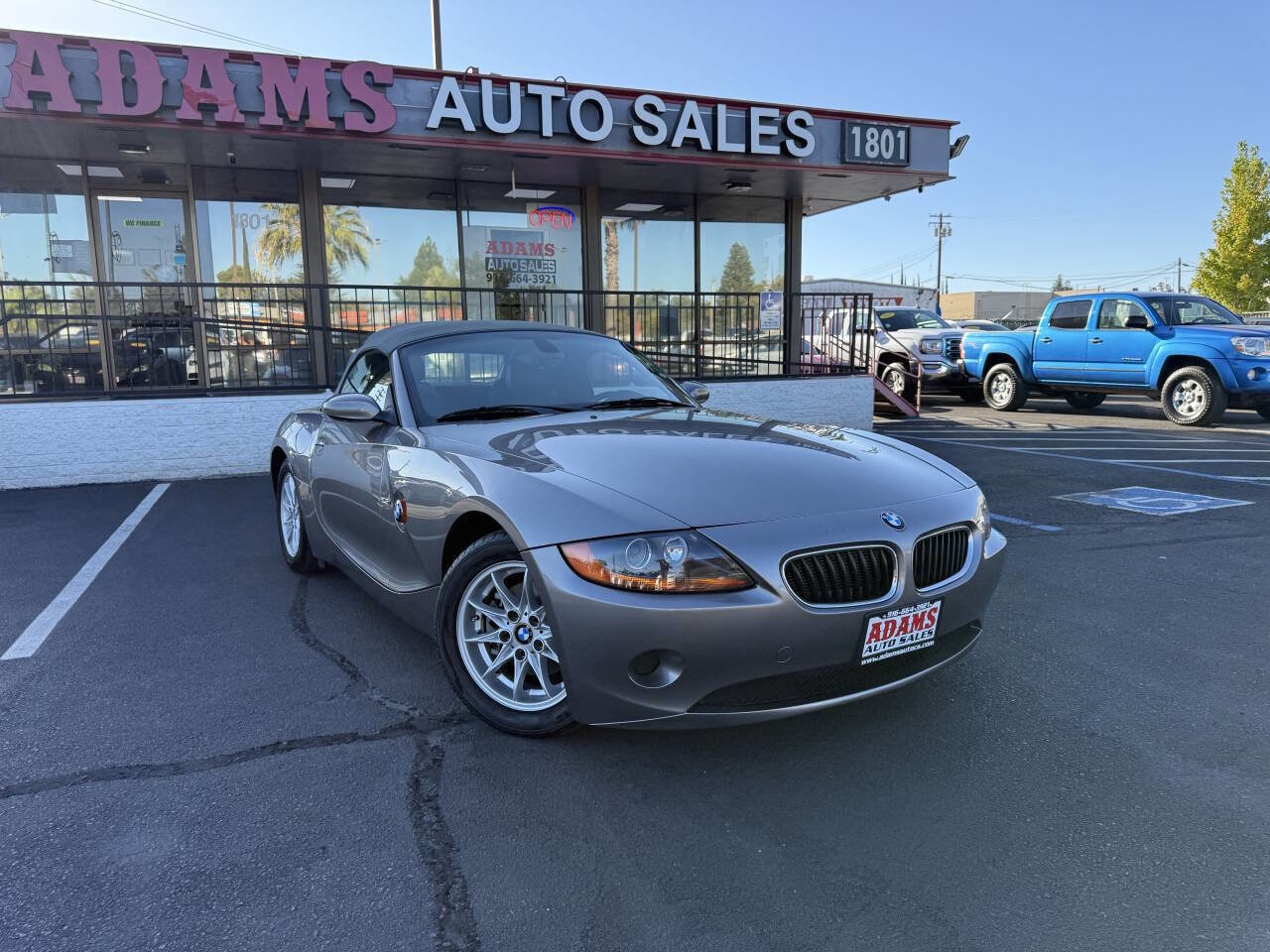 Used 2004 BMW Z4 2.5i image 1
