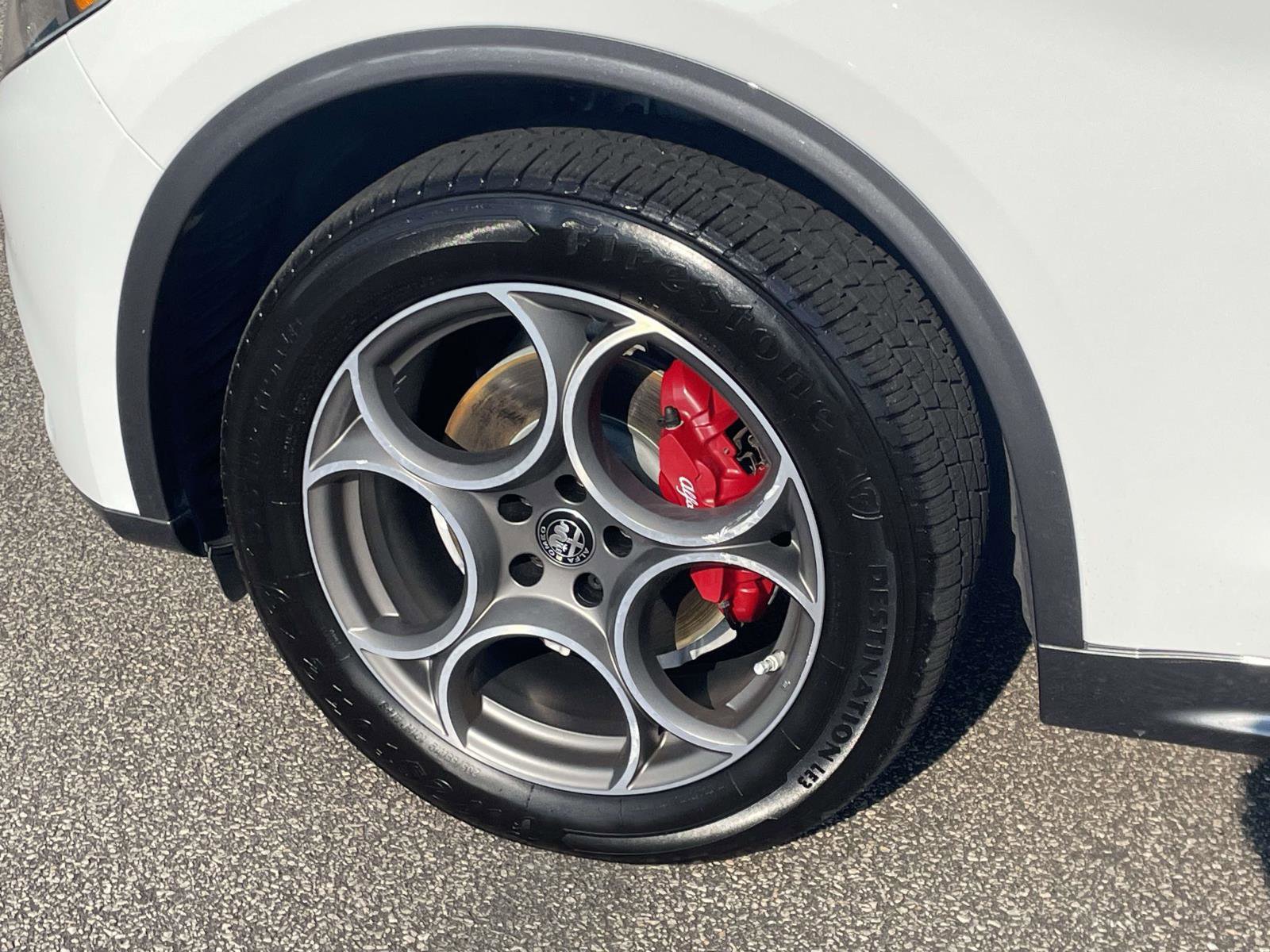 Used 2022 Alfa Romeo Stelvio Ti image 28