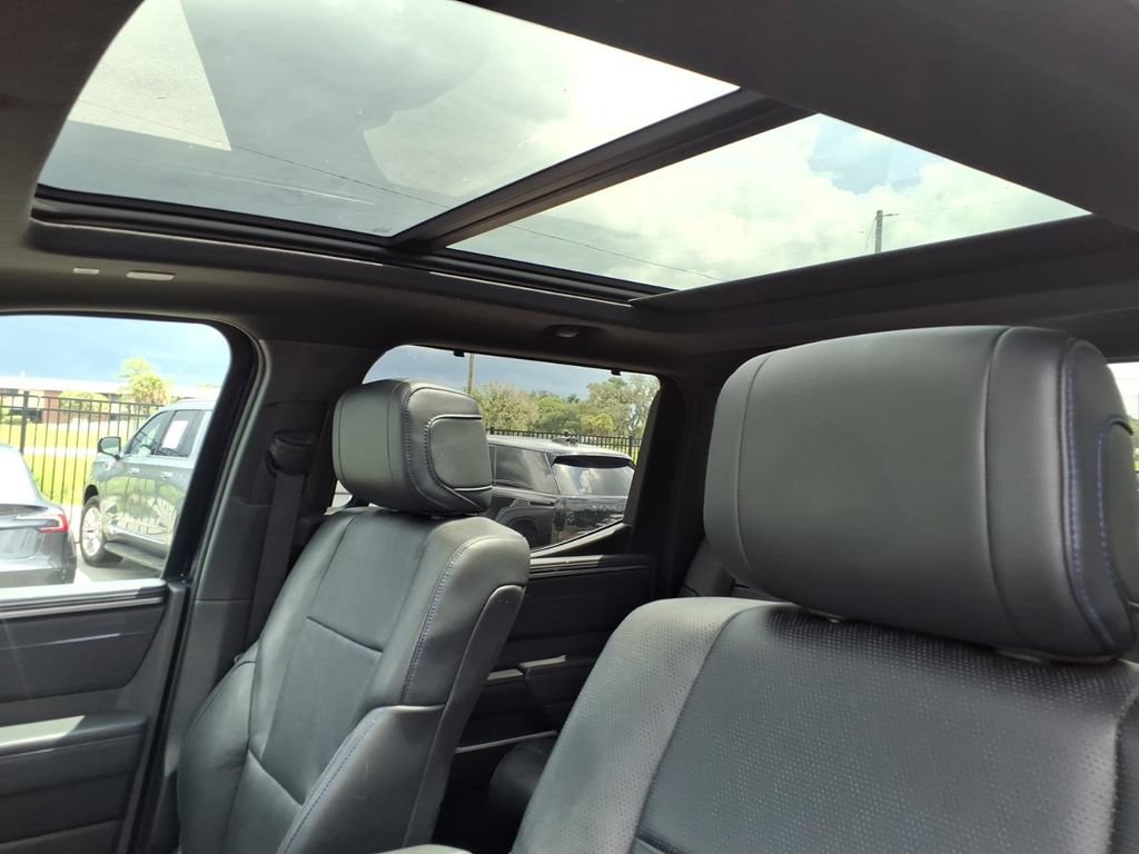 Used 2023 Toyota Tundra Platinum AWD/4WD image 26