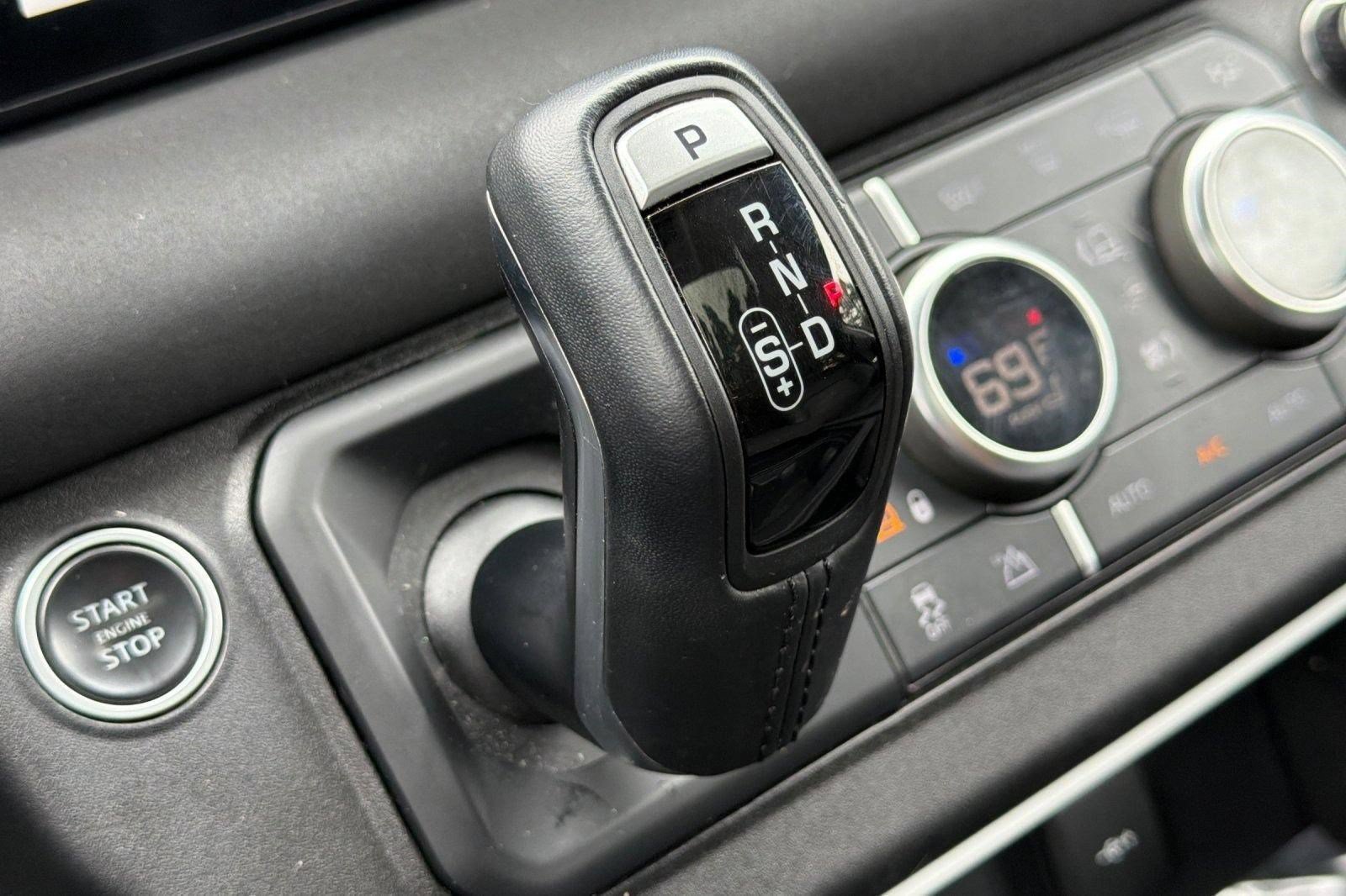 Used 2023 Land Rover Defender 110 SE AWD/4WD image 18