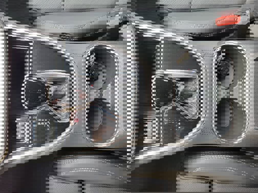 Certified 2025 Subaru Outback Limited w/ Popular Package #2 image 18