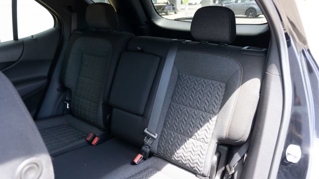 Used 2023 Chevrolet Equinox LT FWD image 13