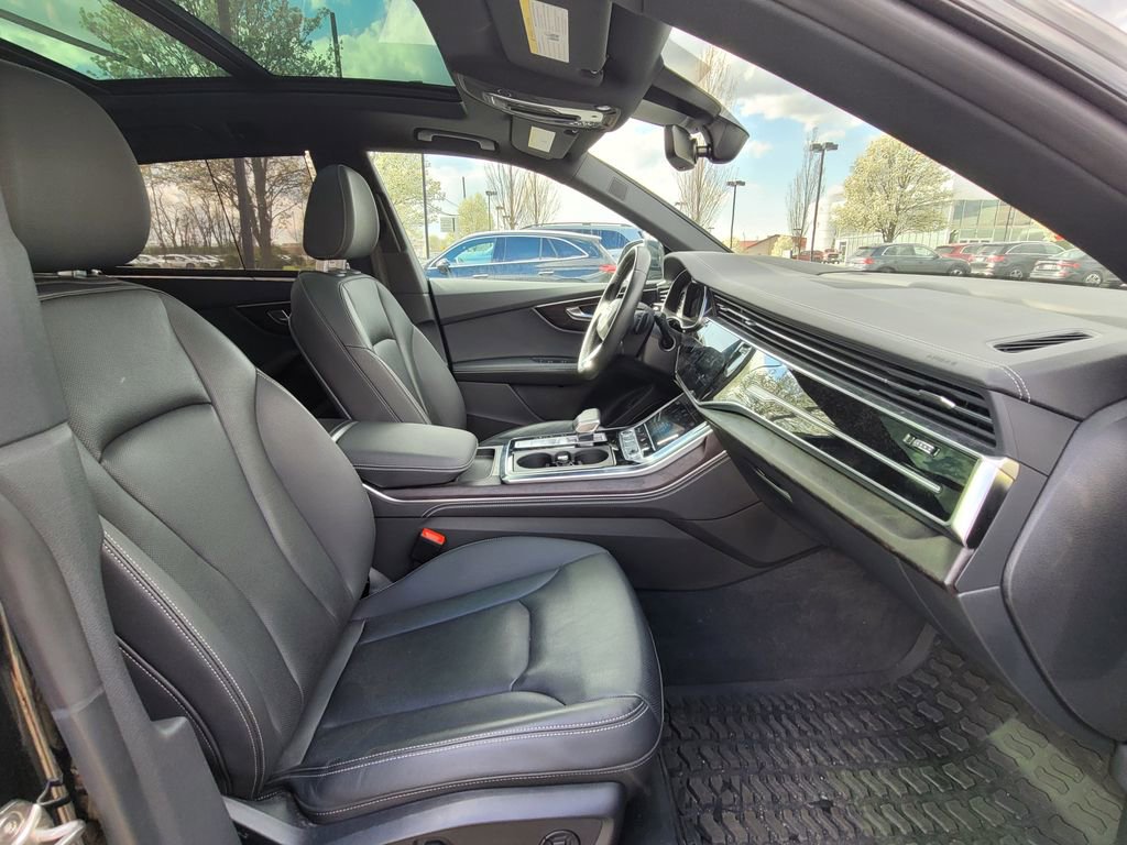 Used 2023 Audi Q8 Prestige w/ Prestige Package AWD/4WD image 25