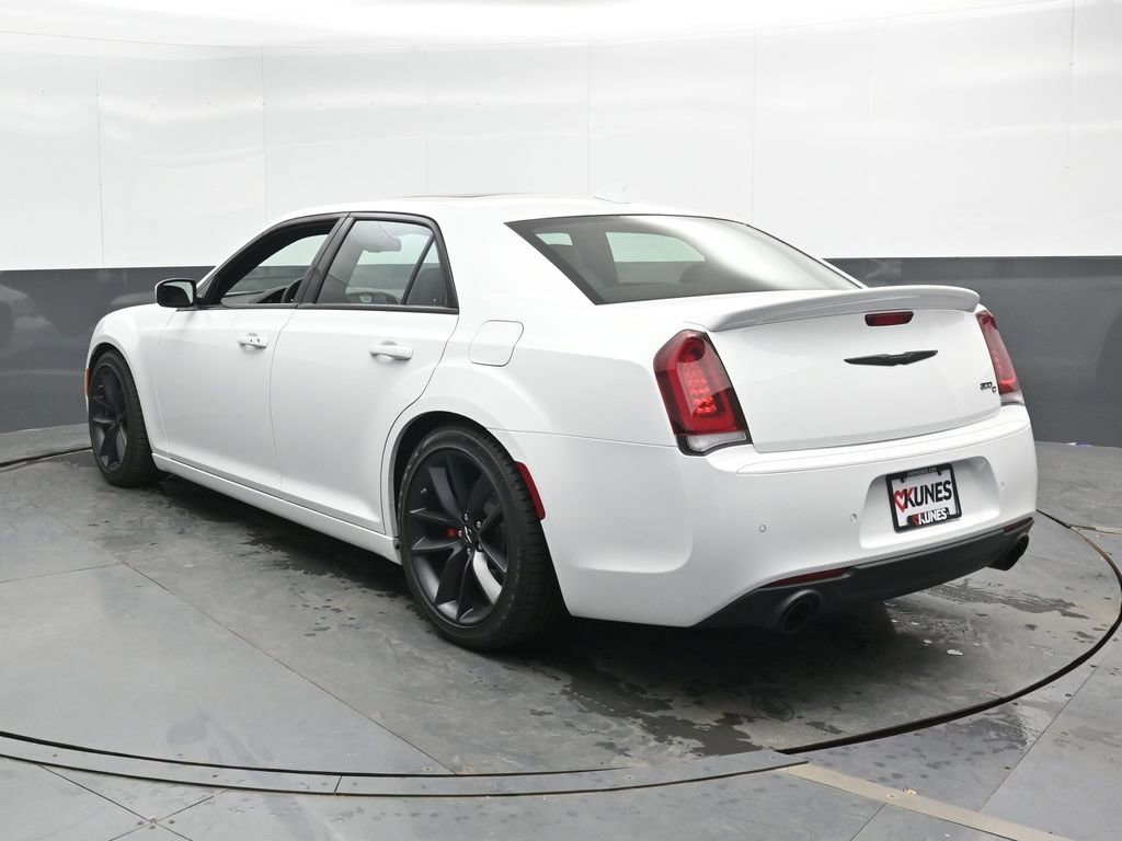 Used 2023 Chrysler 300 C RWD image 11