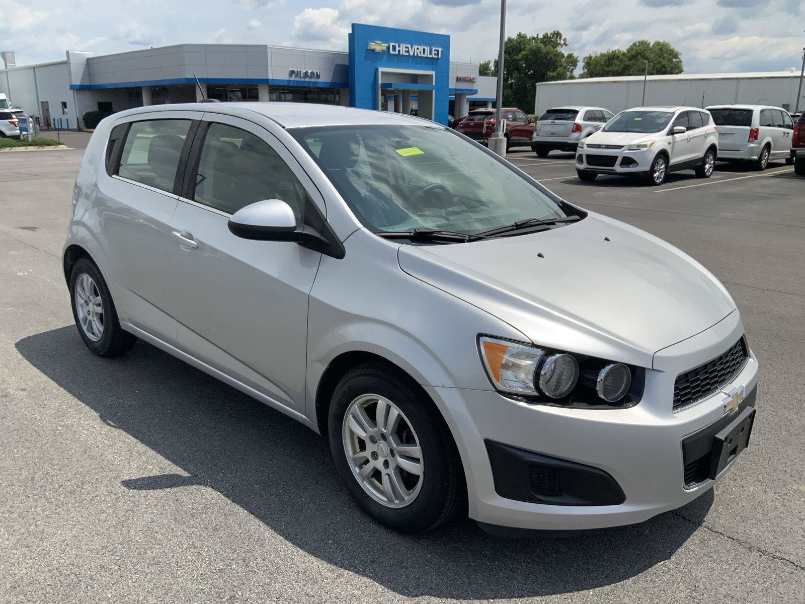 Used 2015 Chevrolet Sonic LT FWD image 2