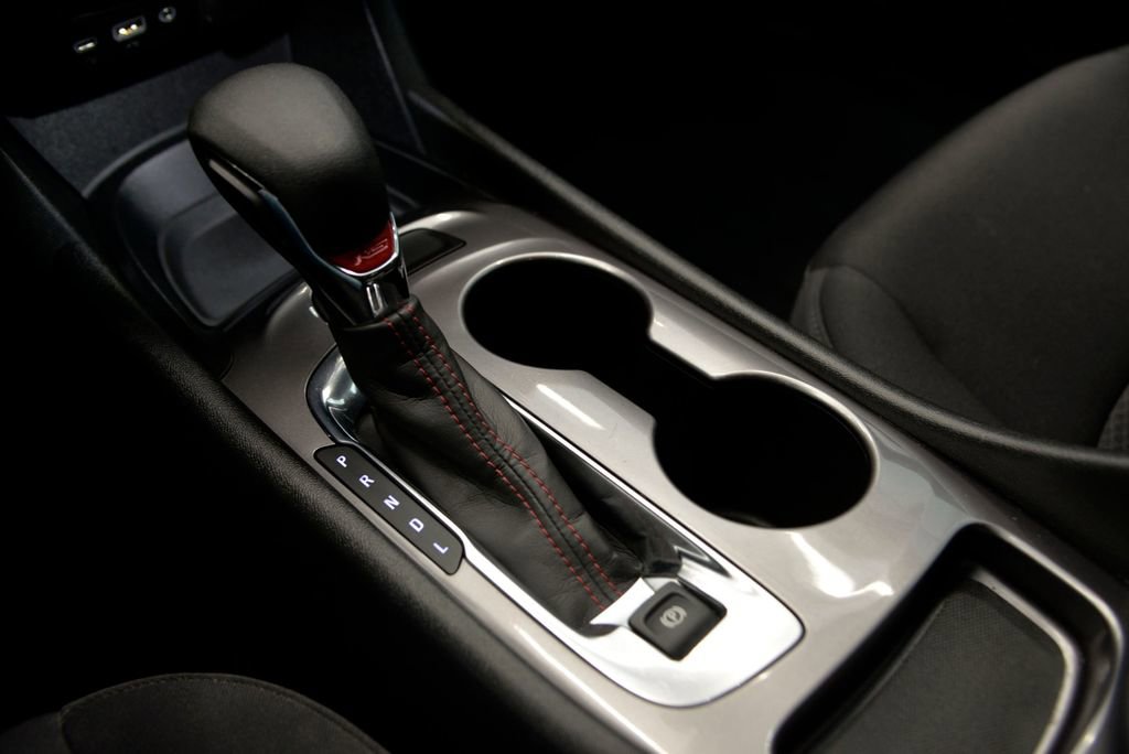 Used 2022 Chevrolet Malibu RS image 25