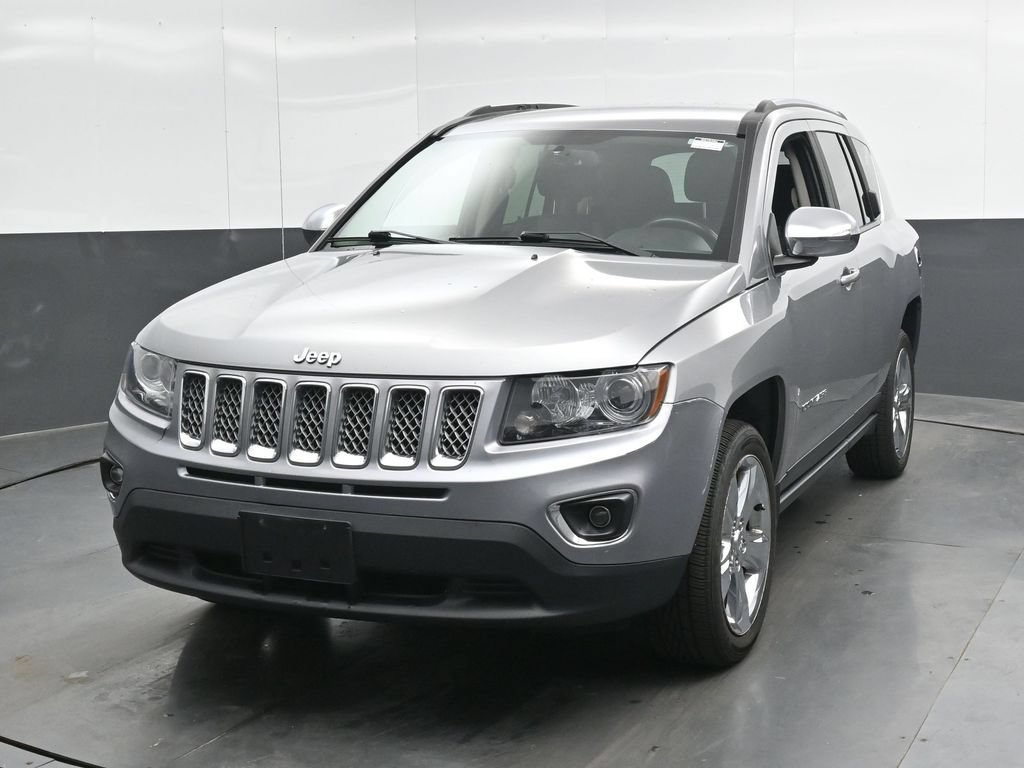 Used 2015 Jeep Compass Limited AWD/4WD image 5