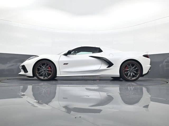 Used 2023 Chevrolet Corvette Stingray Premium Conv w/ Z51 Performance Package RWD image 31