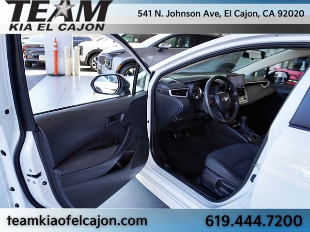 Used 2022 Toyota Corolla LE w/ Carpet Mat Package (TMS) FWD image 31