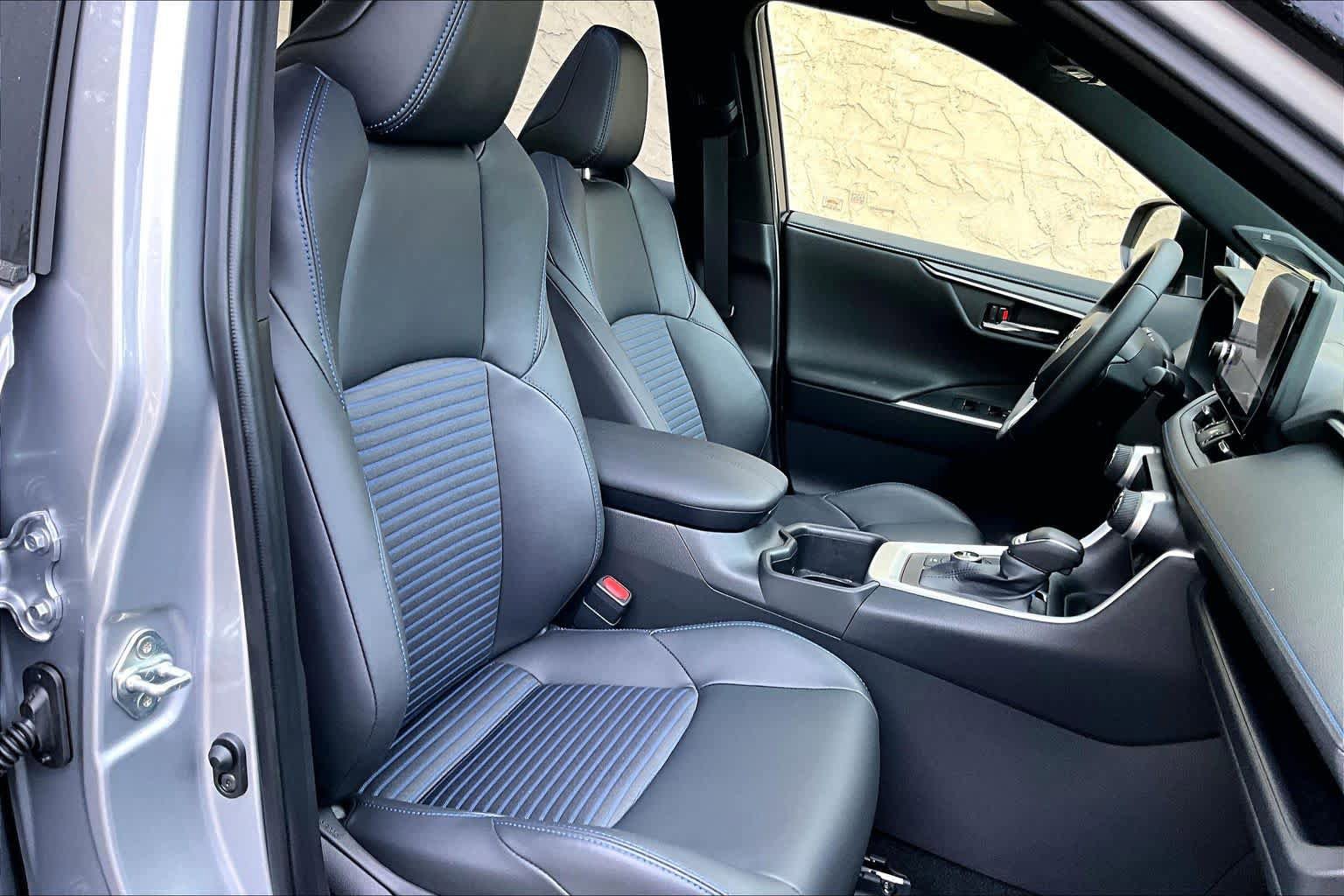 Certified 2025 Toyota RAV4 XSE w/ Advanced Technology Package AWD/4WD image 9
