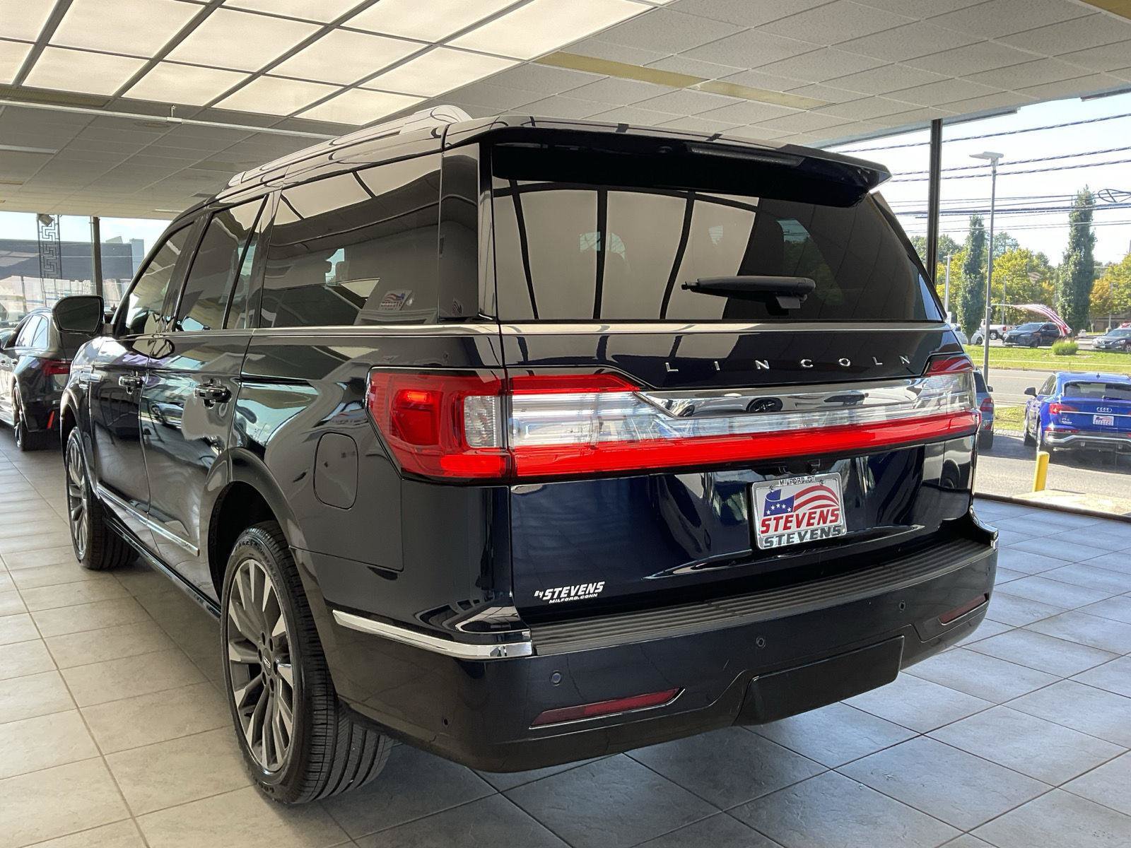 Used 2021 Lincoln Navigator Reserve AWD/4WD image 7