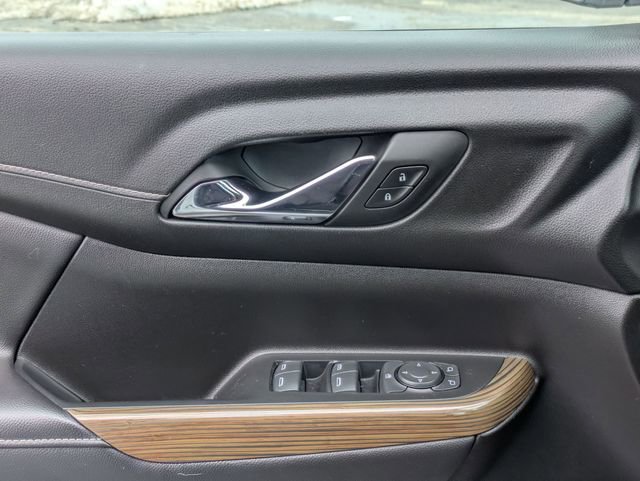 Used 2023 GMC Acadia SLE w/ Driver Convenience Package image 12