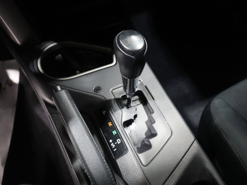 Used 2016 Toyota RAV4 LE image 27