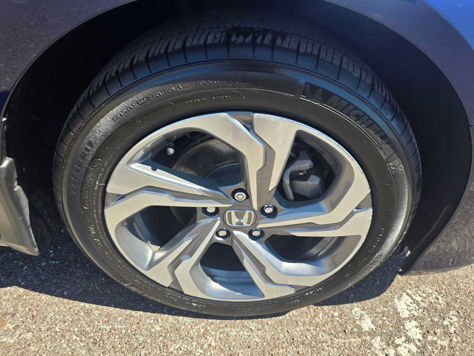 Used 2020 Honda Accord EX image 9