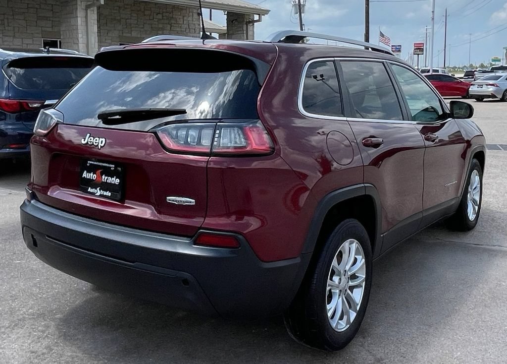 Used 2019 Jeep Cherokee Latitude w/ Popular Appearance Group FWD image 3