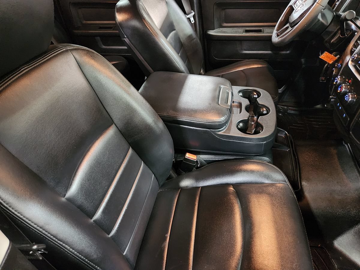 Used 2018 RAM 2500 Tradesman w/ Chrome Appearance Group AWD/4WD image 32