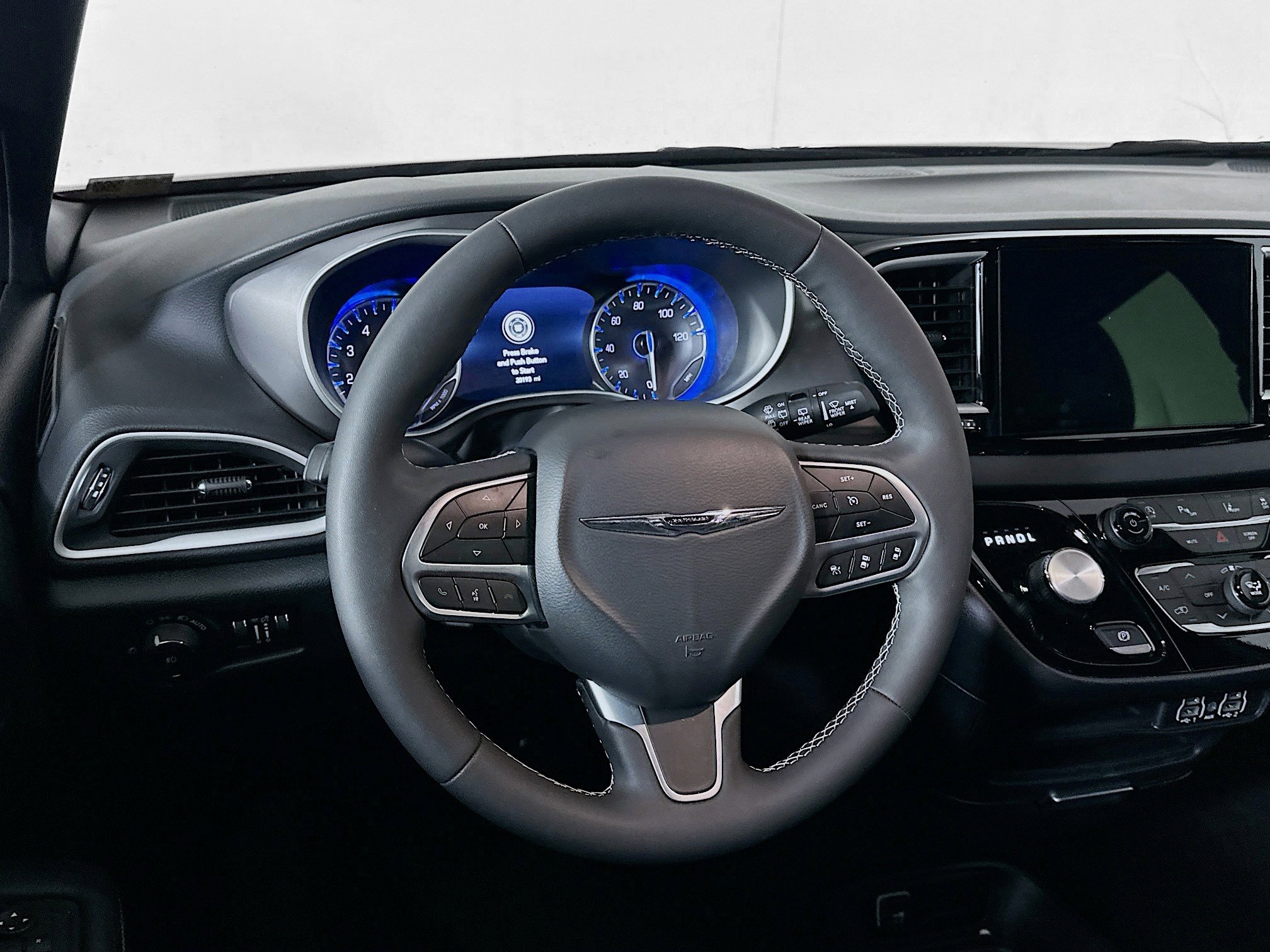 Used 2025 Chrysler Pacifica Select FWD image 18