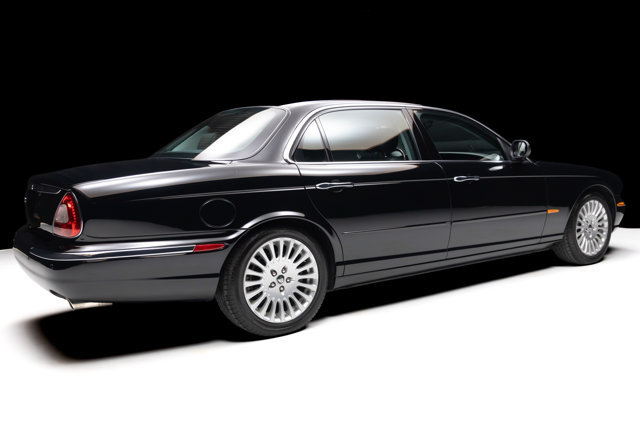 Used 2005 Jaguar XJ8 RWD image 4