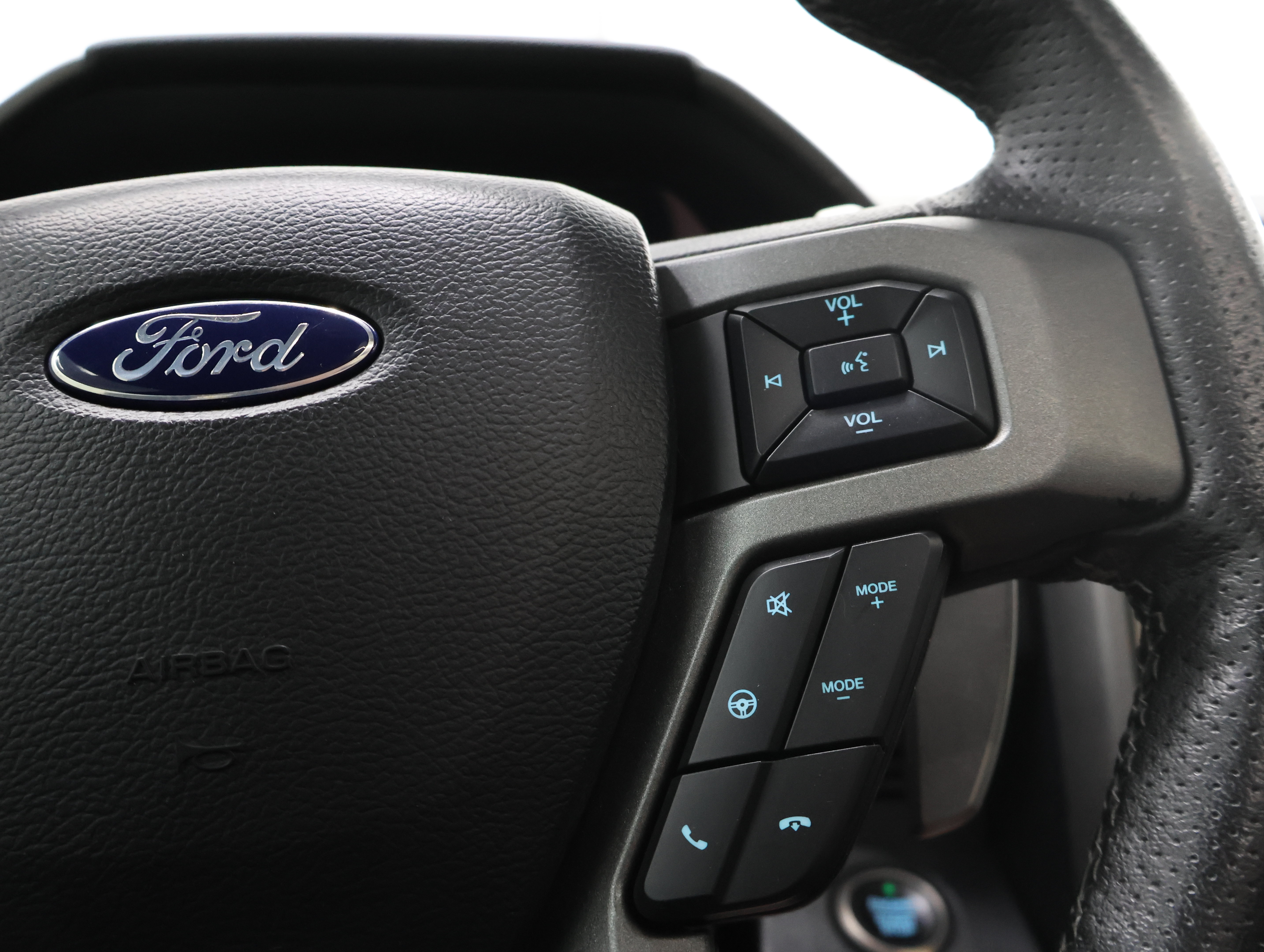 Used 2019 Ford F150 Raptor w/ Equipment Group 802A Luxury AWD/4WD image 15