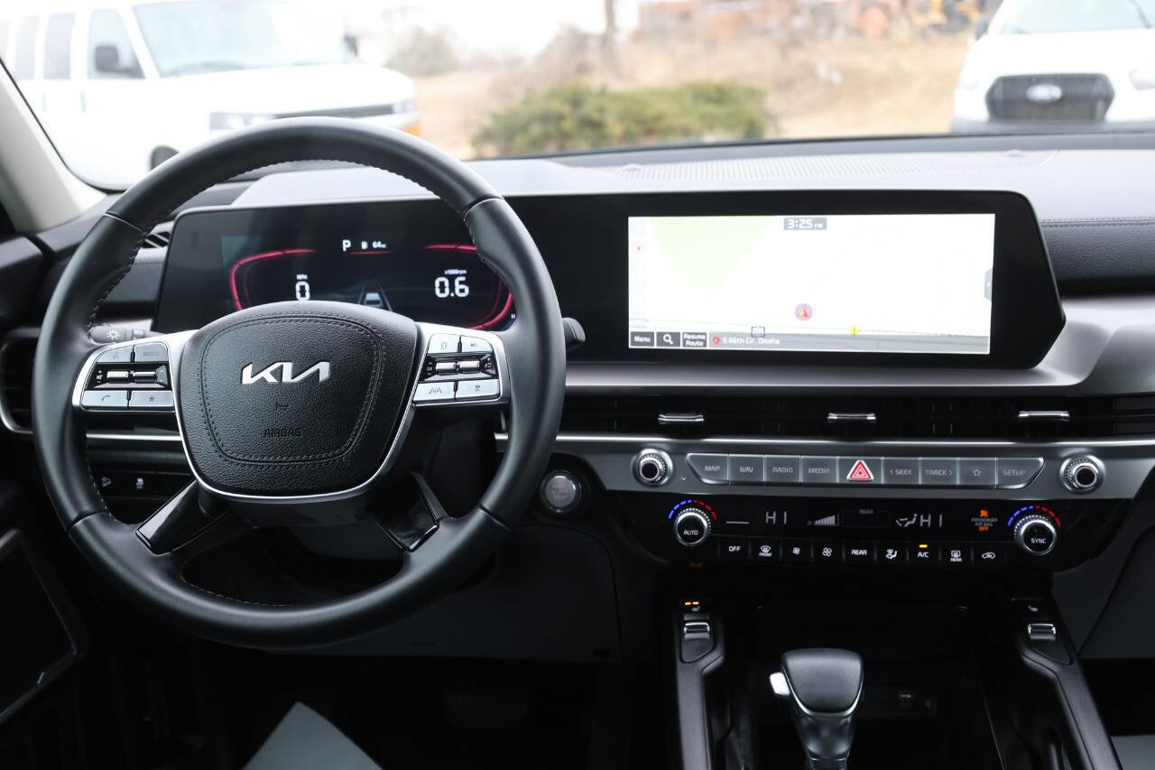Used 2024 Kia Telluride S AWD/4WD image 23